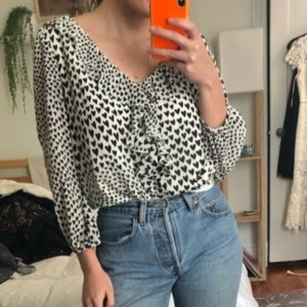 J.Crew Hearts flowy Ruffle blouse Size Small